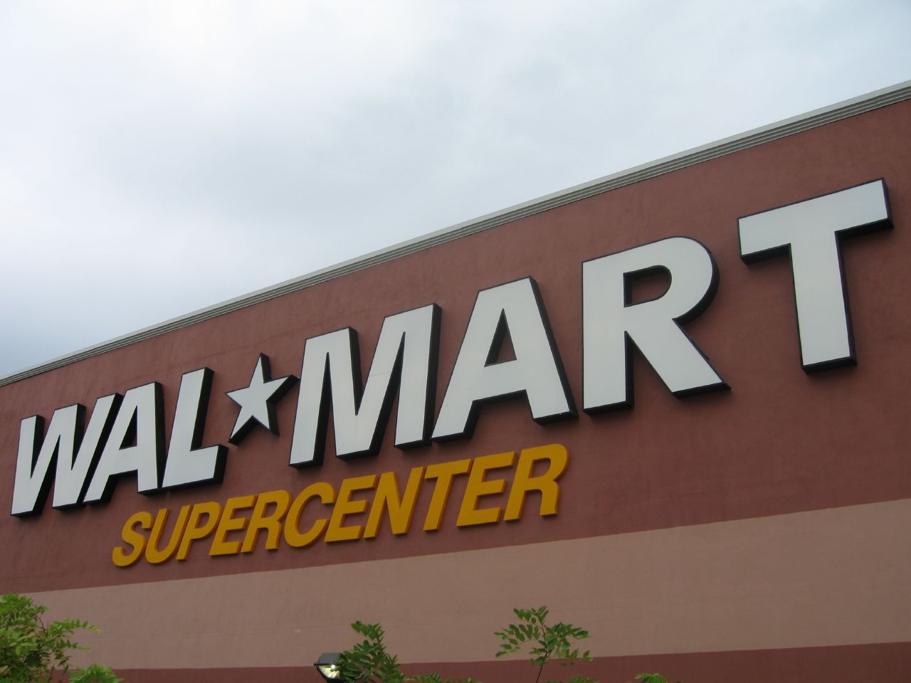 Wal_Mart,_Playa_Del_Carmen.jpg